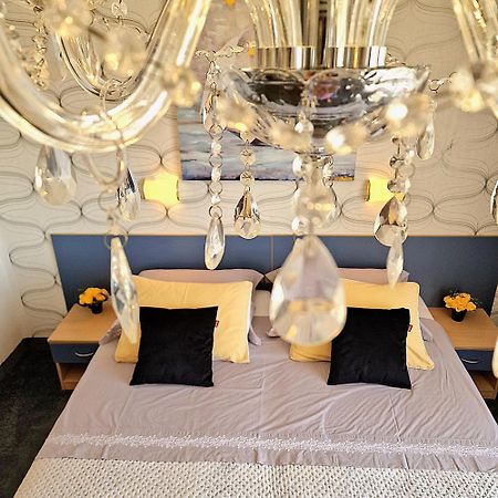 Rooms Ana Stobrec Luaran gambar