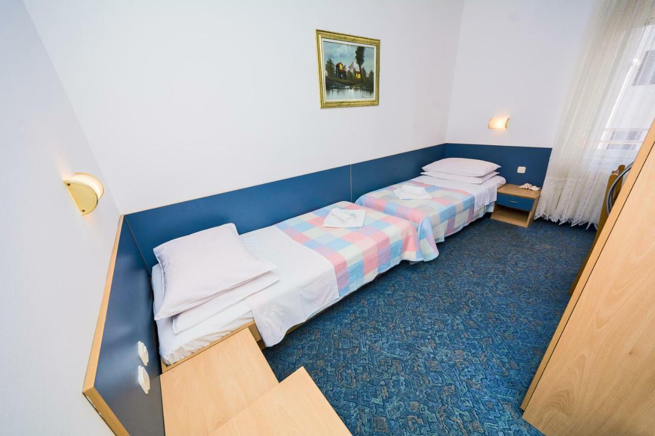 Rooms Ana Stobrec Bilik gambar