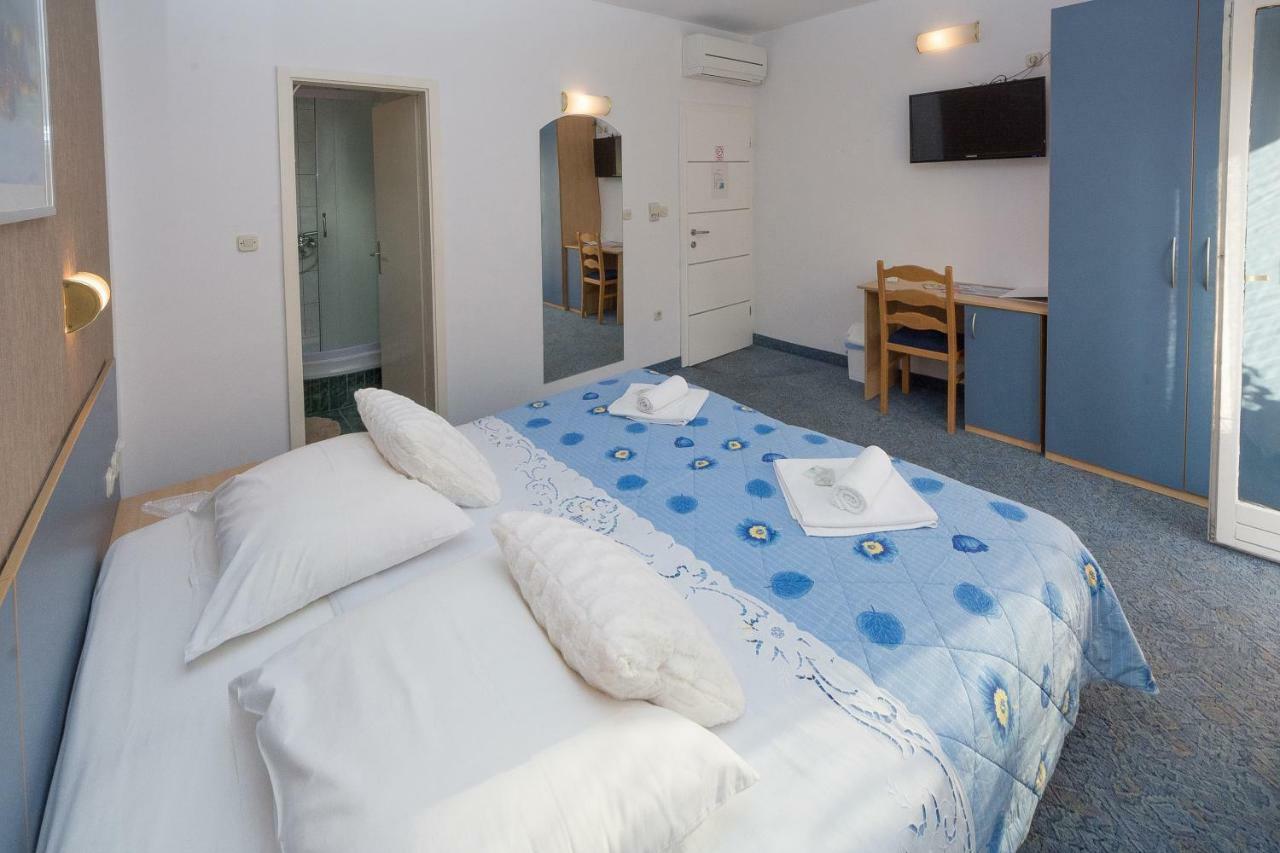 Rooms Ana Stobrec Luaran gambar