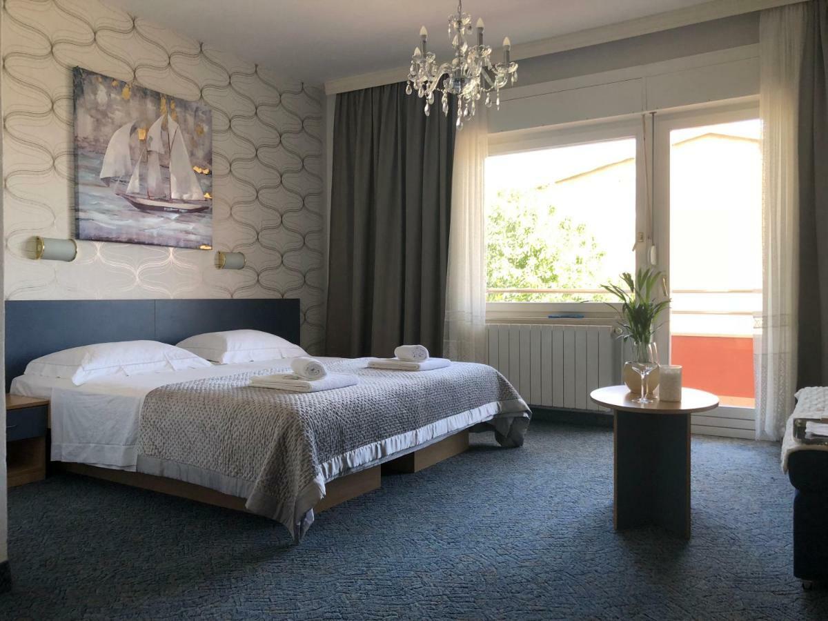 Rooms Ana Stobrec Luaran gambar